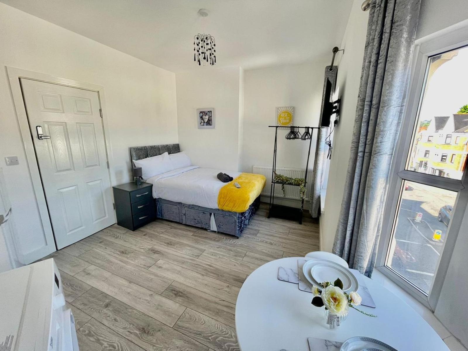 Cheerful 1 Bed Apartment Cardiff City Centre - Penarth Rd Exterior foto
