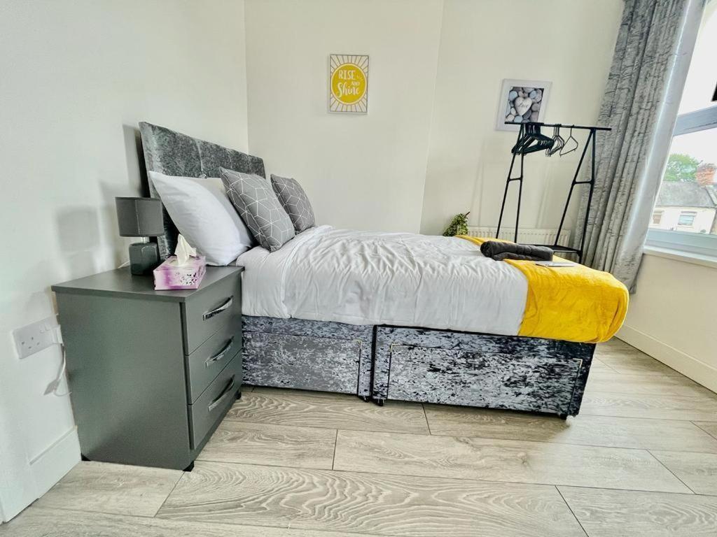 Cheerful 1 Bed Apartment Cardiff City Centre - Penarth Rd Habitación foto