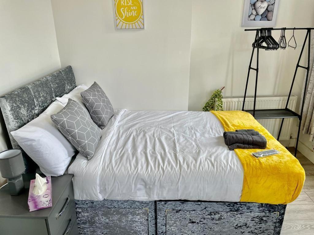 Cheerful 1 Bed Apartment Cardiff City Centre - Penarth Rd Habitación foto